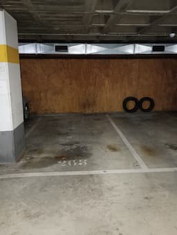 Plaza de garaje en Avinguda de Severo Ochoa, 102, L'Hospitalet de Llobregat — foto 1