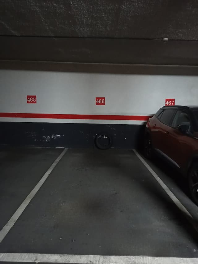 Plaza de garaje en C. de los Morales, 10, Carabanchel, Madrid — foto 1