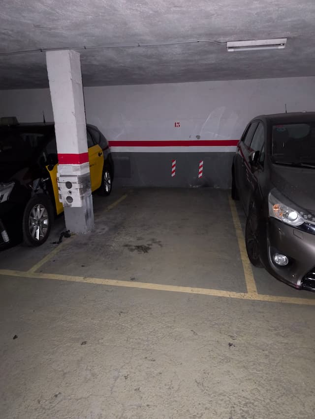Plaza de garaje en Carrer de Felip II, 55, Sant Andreu, Barcelona — foto 1