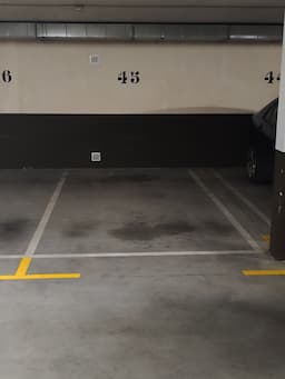 Parking space in Calle Sta. Marina, 2, Logroño — photo 1