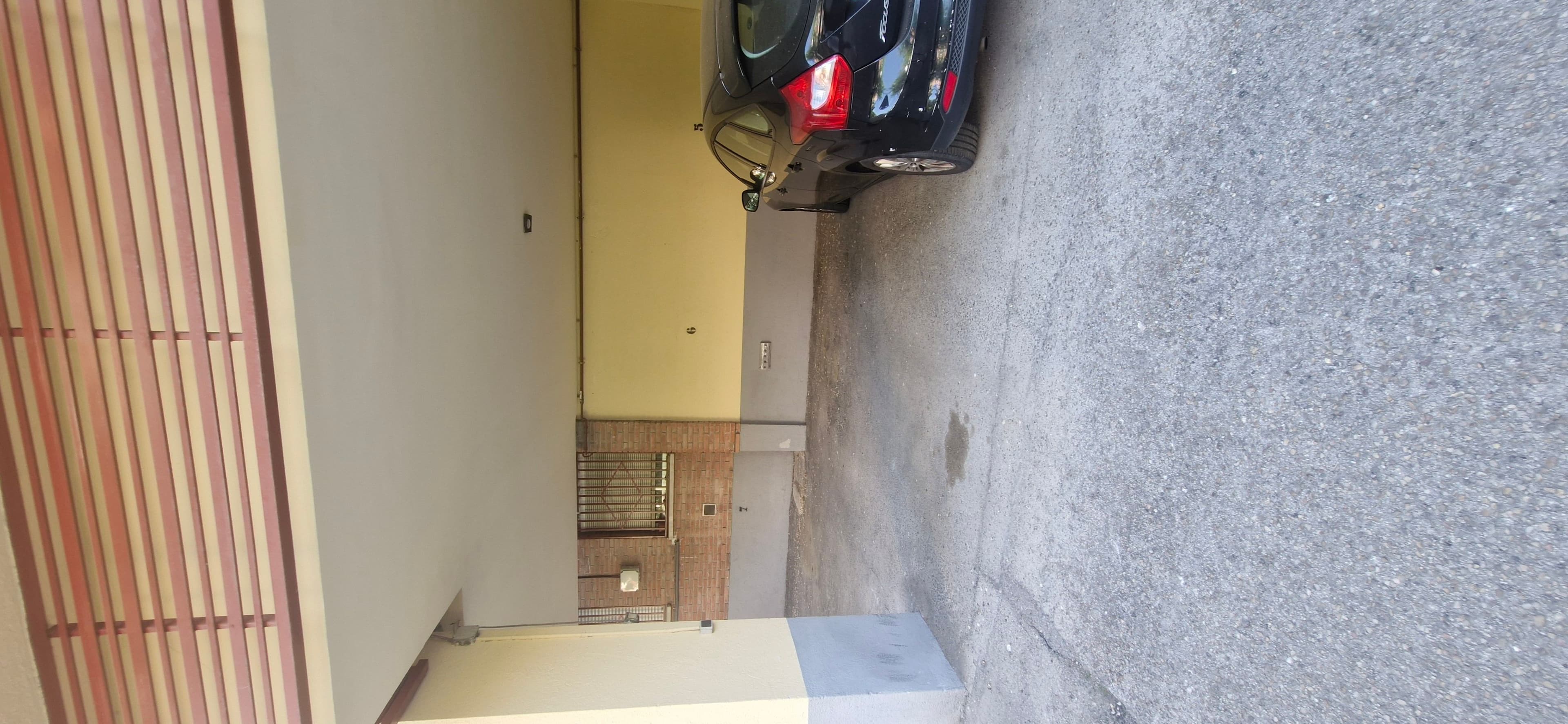 Parking — C. del Balandro 41, 28042 Madrid, España parking spot