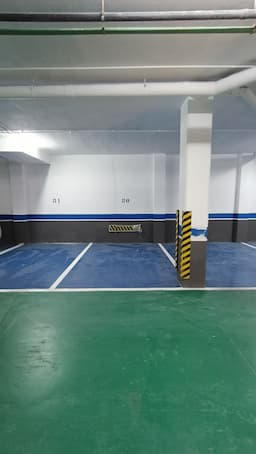 Parking space in Carrer de l'Empresari Rafael Ridaura, 46910, Alfafar — photo 1