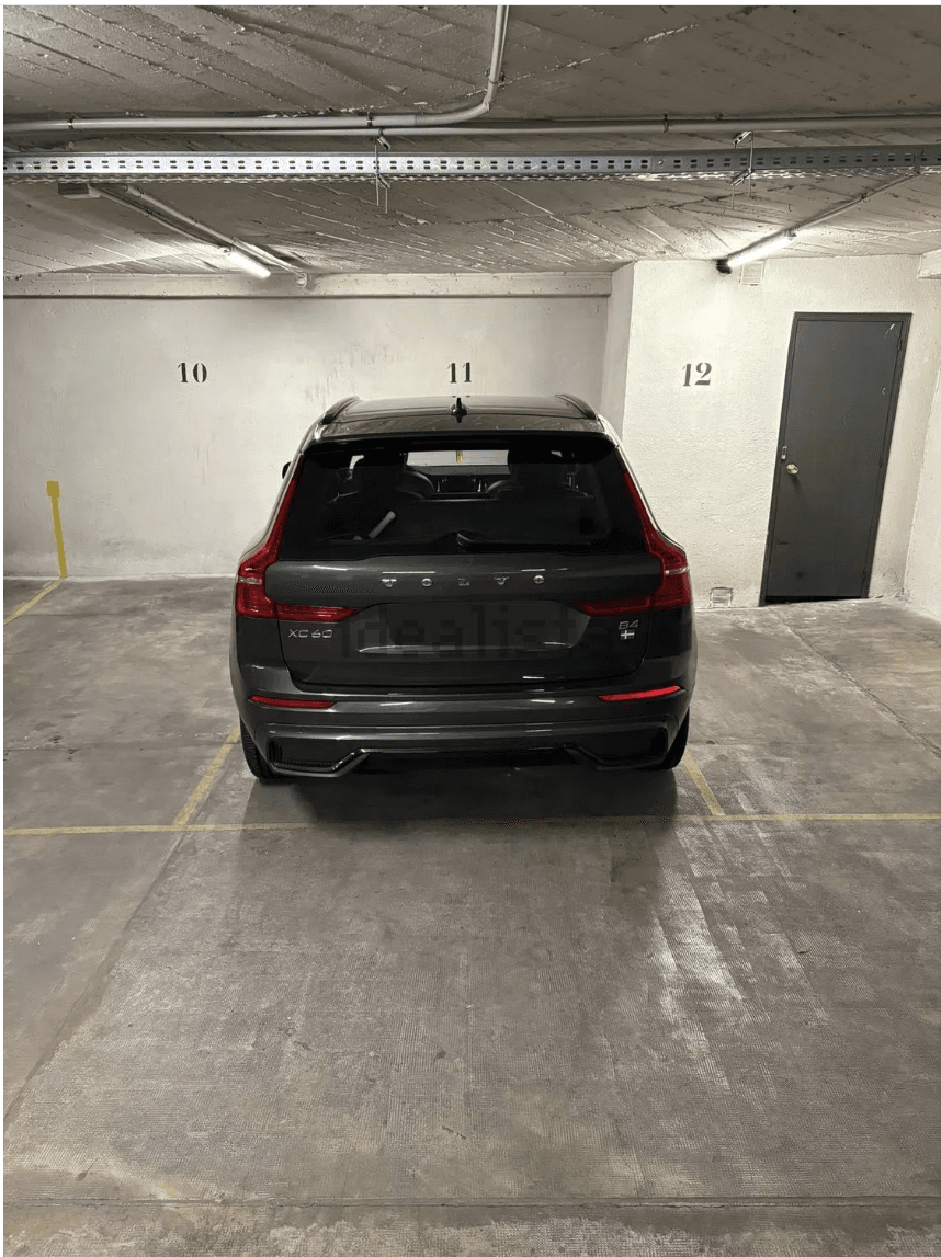 Alquiler de plaza grande — Paseo de la Habana parking spot