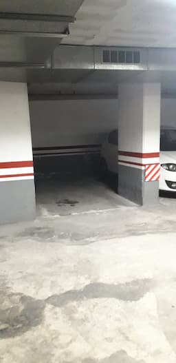 Parking space in Carrer de Mallorca, 27, Eixample, Barcelona — photo 1