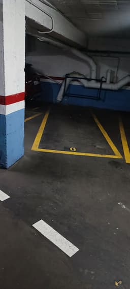 Parking space in C5C9+54 Barcelona, Barcelona — photo 1