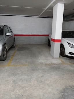 Parking space in Carrer de Santa Clotilde, 14, Gràcia, Barcelona — photo 1