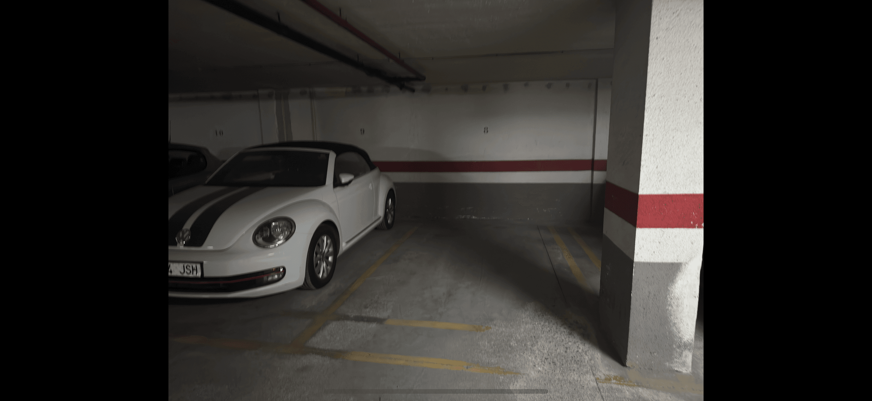 Parking — Carrer de Germanies, 49, 46250 L'Alcúdia, Valencia, España parking spot