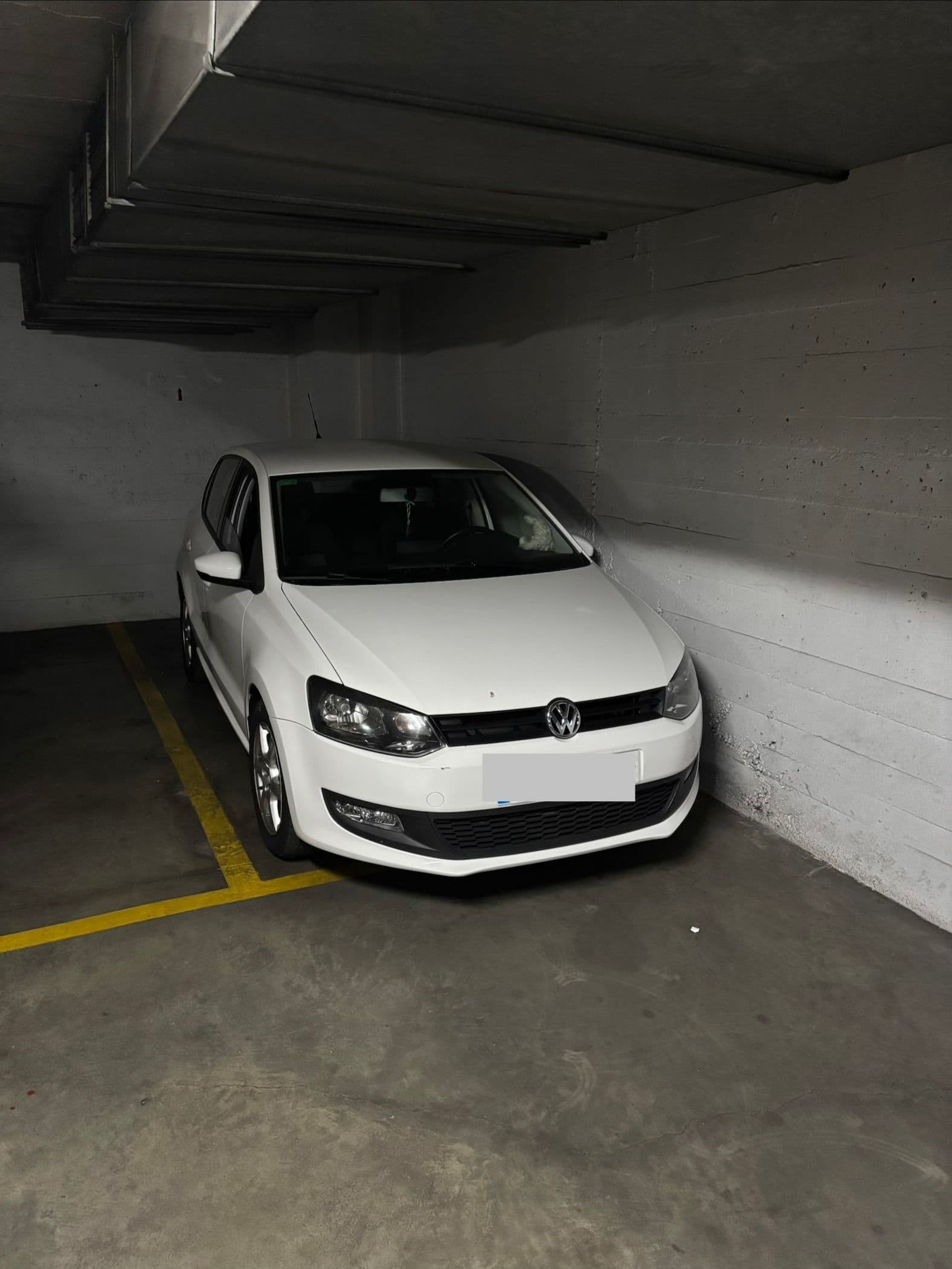 Parking — C. Gonzalo Bilbao, 24, 41003 Sevilla, España parking spot