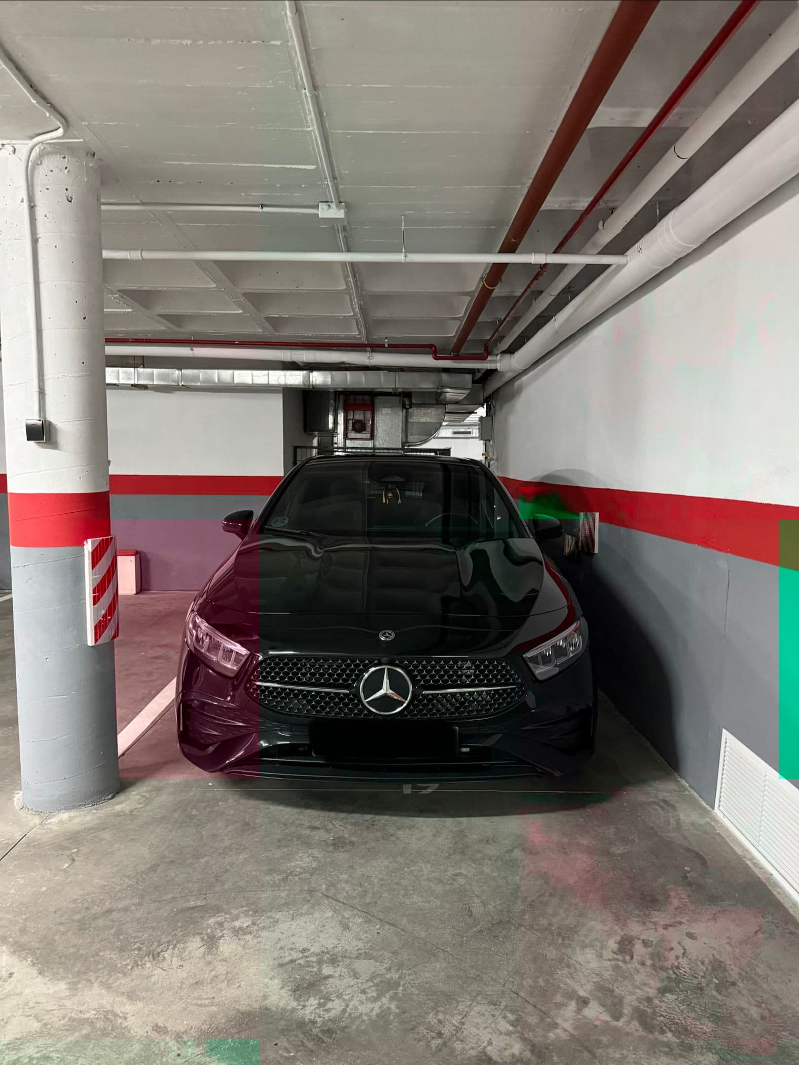 Parking — C. Prensa, 9, Cdad. Lineal, 28033 Madrid, España parking spot