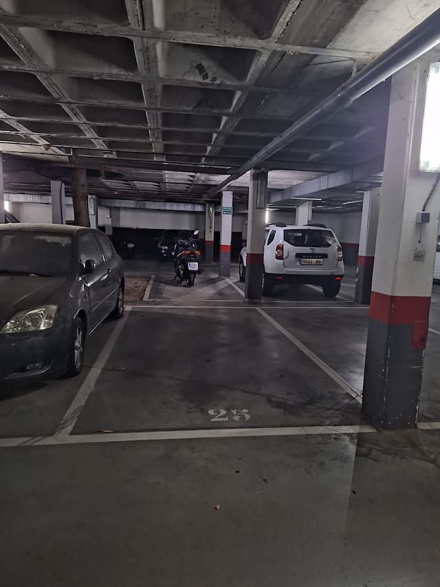 Plaza de garaje en C. del Patrimonio de la Humanidad, Carabanchel, Madrid — foto 1