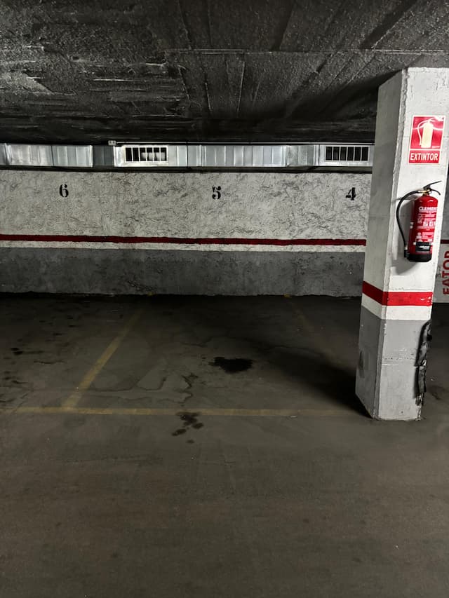 Plaza de garaje en Carrer de Novell, 14, Les Corts, Barcelona — foto 1