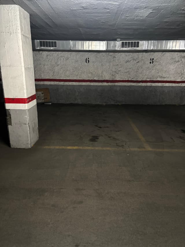 Plaza de garaje en Carrer de Novell, 14, Les Corts, Barcelona — foto 1