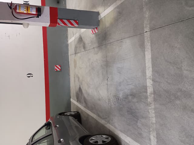 Plaza de garaje en Calle de Wad-Ras, 11, Tetuán, Madrid — foto 1