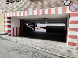Plaza de garaje en C. Pinos Alta, 58, Tetuán, Madrid — foto 1