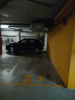 Plaza de garaje en Carrer dels Almogàvers, 219, Sant Martí, Barcelona — foto 1