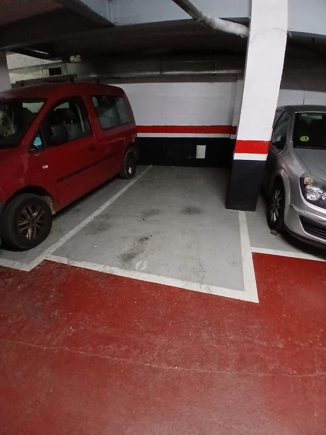 Parking space in Carrer de la Murtra, 91, Horta-Guinardó, Barcelona — photo 1