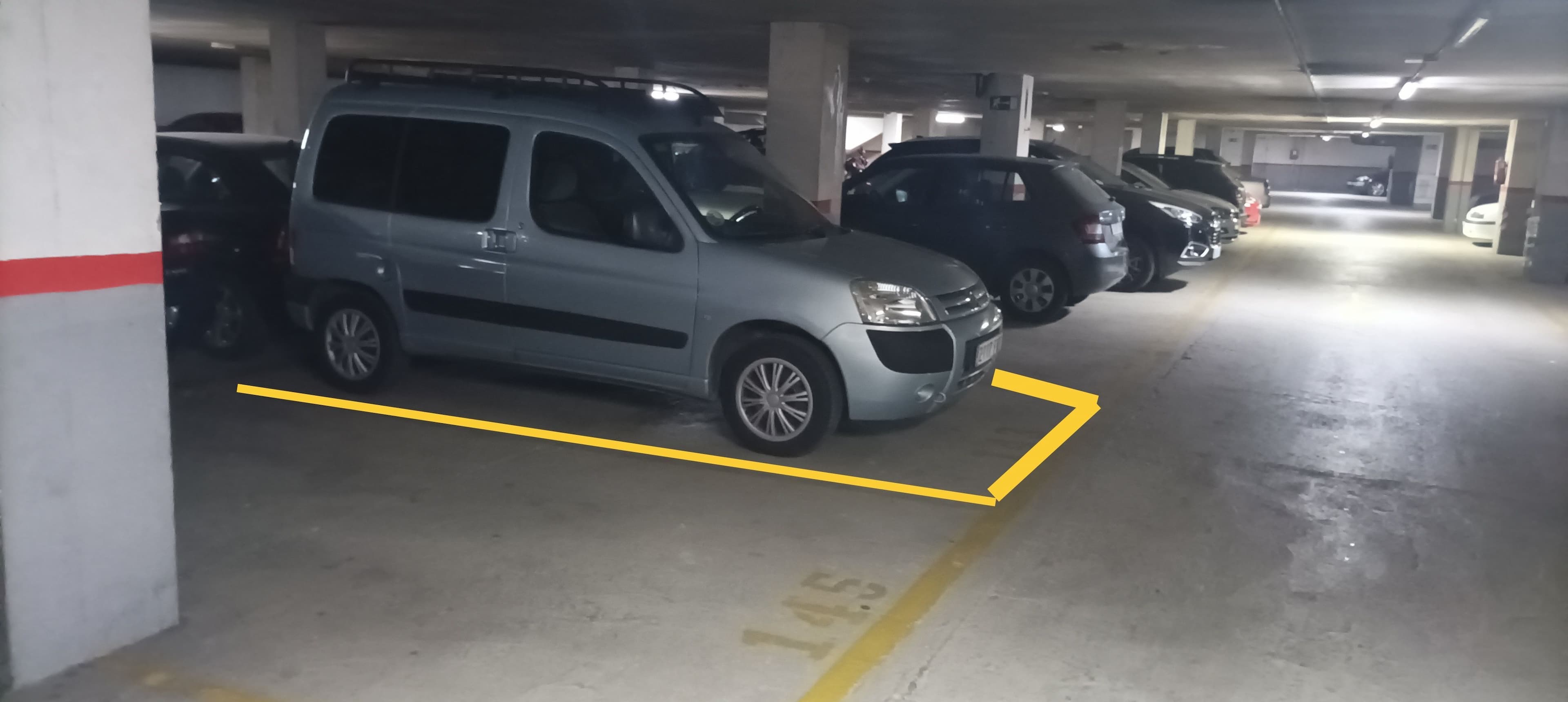 Parking — Carrer de Foment, 48, 08402 Granollers, Barcelona, España parking spot