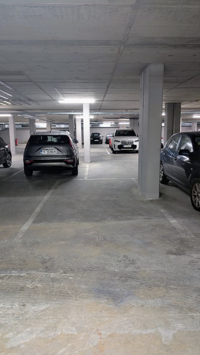 Plaza de garaje en Carrer del Plom, 31, Sants-Montjuïc, Barcelona — foto 1