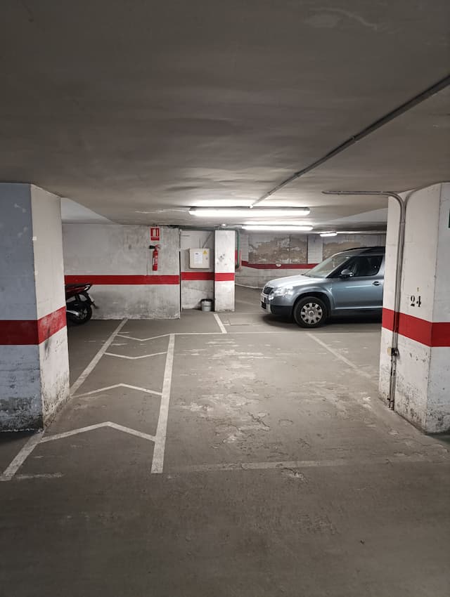 Plaza de garaje en Pg. de la Zona Franca, 160, Sants-Montjuïc, Barcelona — foto 1