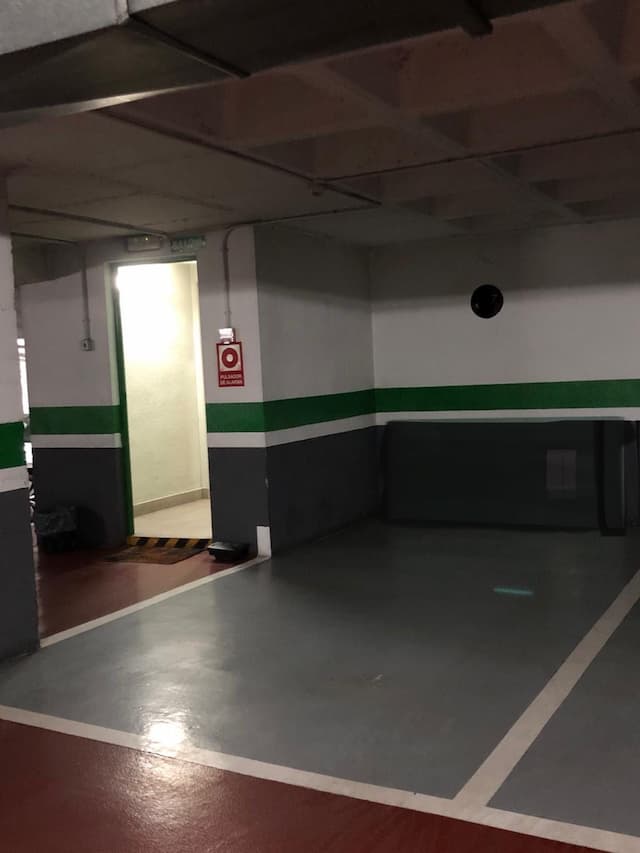 Parking space in C. del Poeta Joan Maragall, Tetuán, Madrid — photo 1