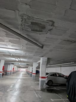 Parking space in Av. del Reino Unido, Sevilla — photo 1
