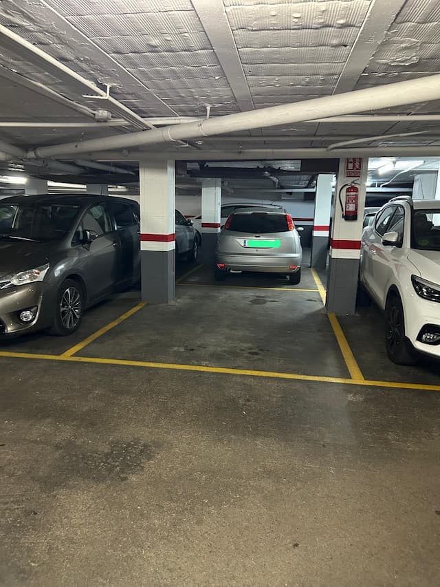 Plaza de garaje en Carrer de la Igualtat, 41, L'Hospitalet de Llobregat — foto 1