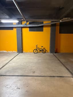 Parking space in Via Laietana, Ciutat Vella, Barcelona — photo 1