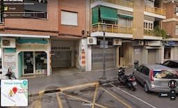Parking space in Carrer de Lluís Oliag, Quatre Carreres, València — photo 1