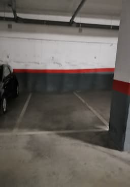 Parking space in C. del Petróleo, 15, Usera, Madrid — photo 1