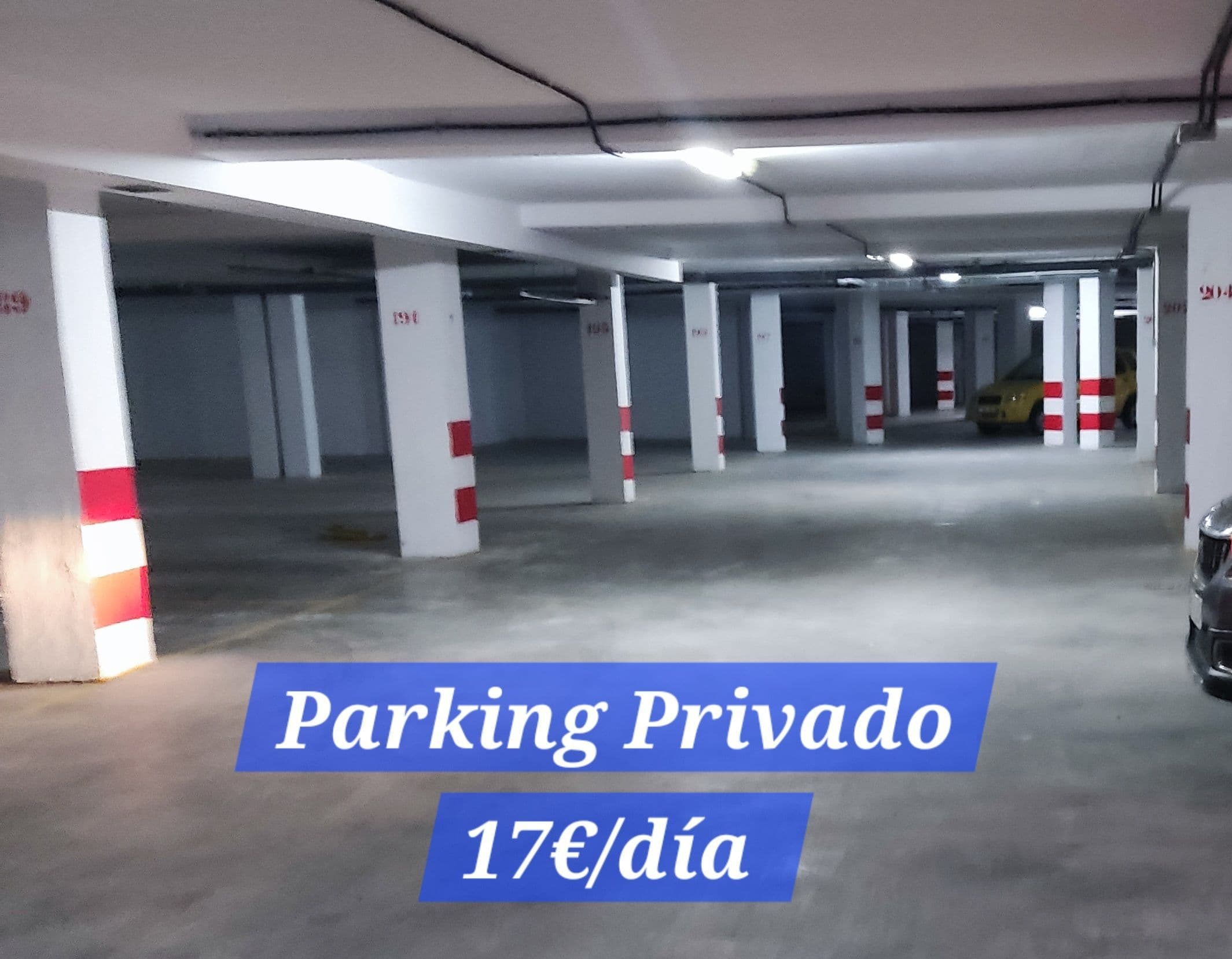 Parking — P.º San Cristóbal, 18, 18690 Almuñécar, Granada, España parking spot