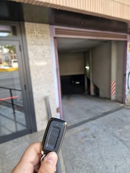 Parking space in Avinguda Meridiana, 386, Sant Andreu, Barcelona — photo 1
