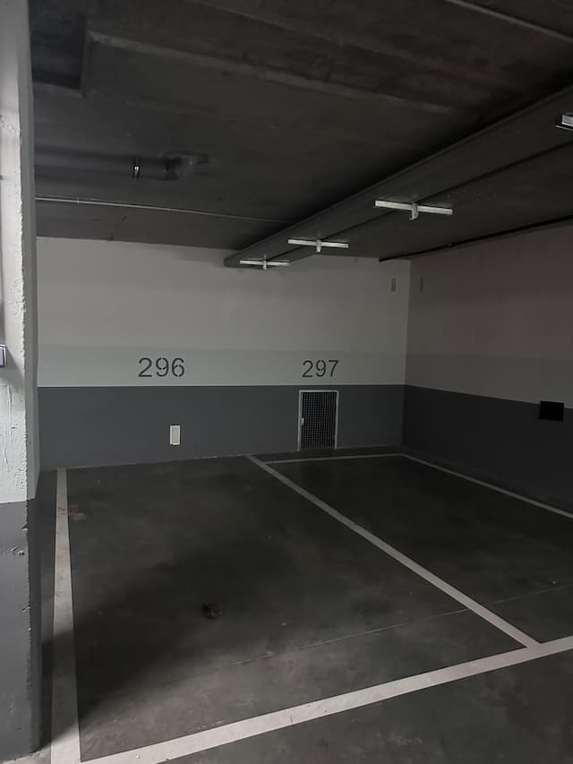 Plaza de garaje en C/ de María de Maeztu, 112, Fuencarral-El Pardo, Madrid — foto 1