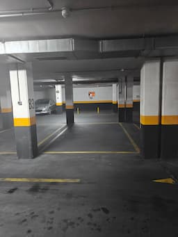 Plaza de garaje en Av. de Valdearganda, 4, Arganda del Rey — foto 1