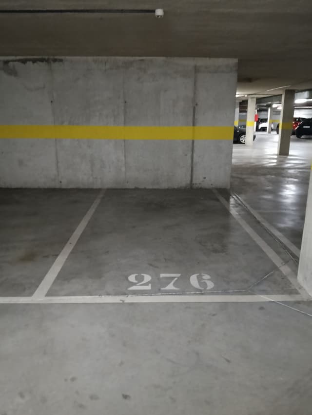 Parking space in Avenida de Castilla y León, 29, Villanueva de la Cañada — photo 1