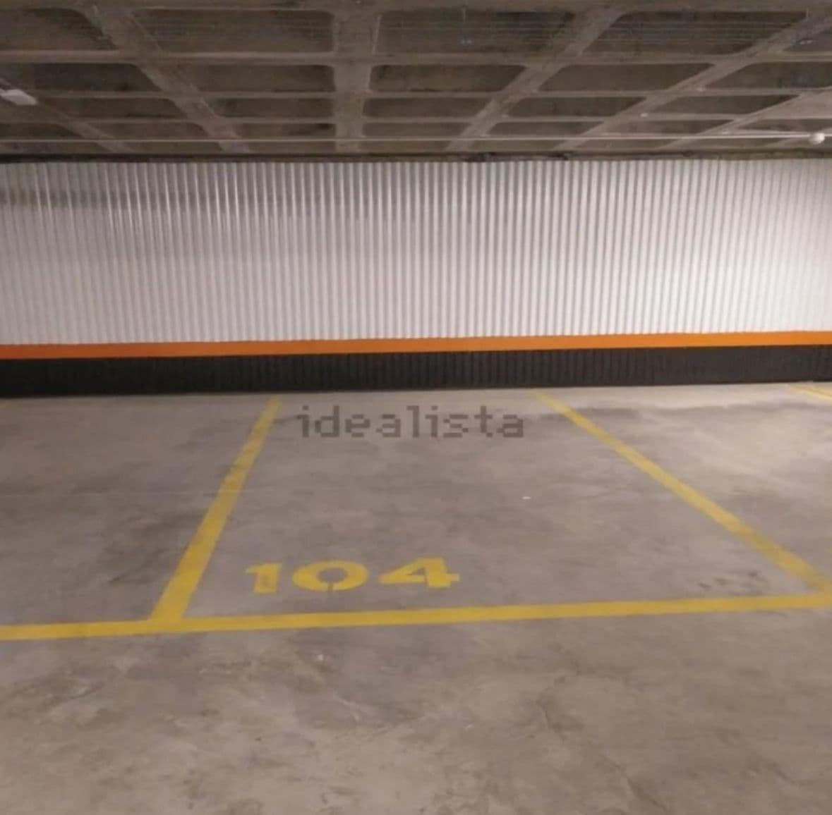 Parking — C. Eduardo Mendoza, 3, 28521 Rivas-Vaciamadrid, Madrid, España parking spot