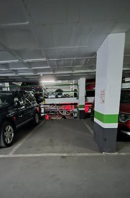 Parking space in C. de Manuel Noya, 2, Usera, Madrid — photo 1