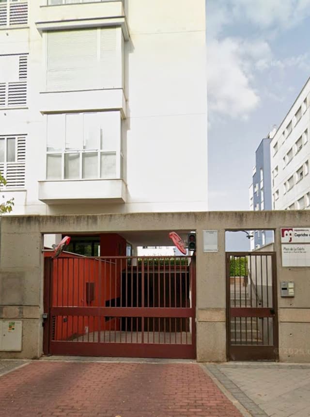 Plaza de garaje en Calle de la, Barajas, Madrid — foto 1
