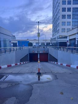 Parking space in Av. Ciclista Mariano Rojas, Murcia — photo 1