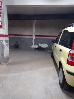 Plaza de garaje en Carrer del Rosselló, 27, L'Hospitalet de Llobregat — foto 1