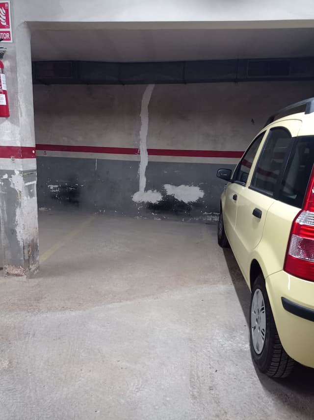 Parking space in Carrer del Rosselló, 25, L'Hospitalet de Llobregat — photo 1