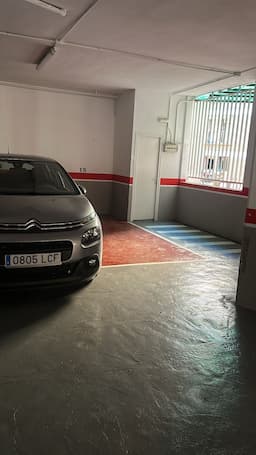 Parking space in Badalona, Badalona — photo 1