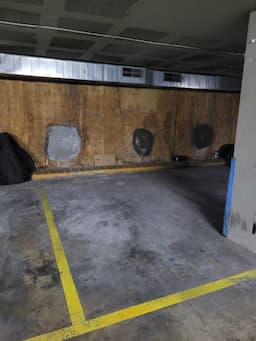 Plaza de garaje en Ramon Turró x Bilbao, Sant Martí, Barcelona — foto 1