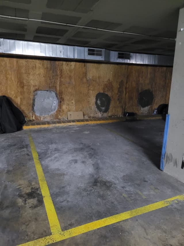 Plaza de garaje en Ramon Turró x Bilbao, Sant Martí, Barcelona — foto 1