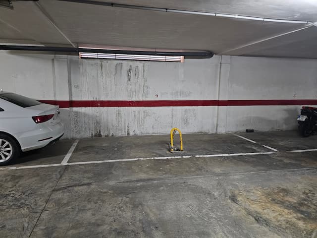 Plaza de garaje en C/ del Foc, 13, Benicalap, València — foto 1