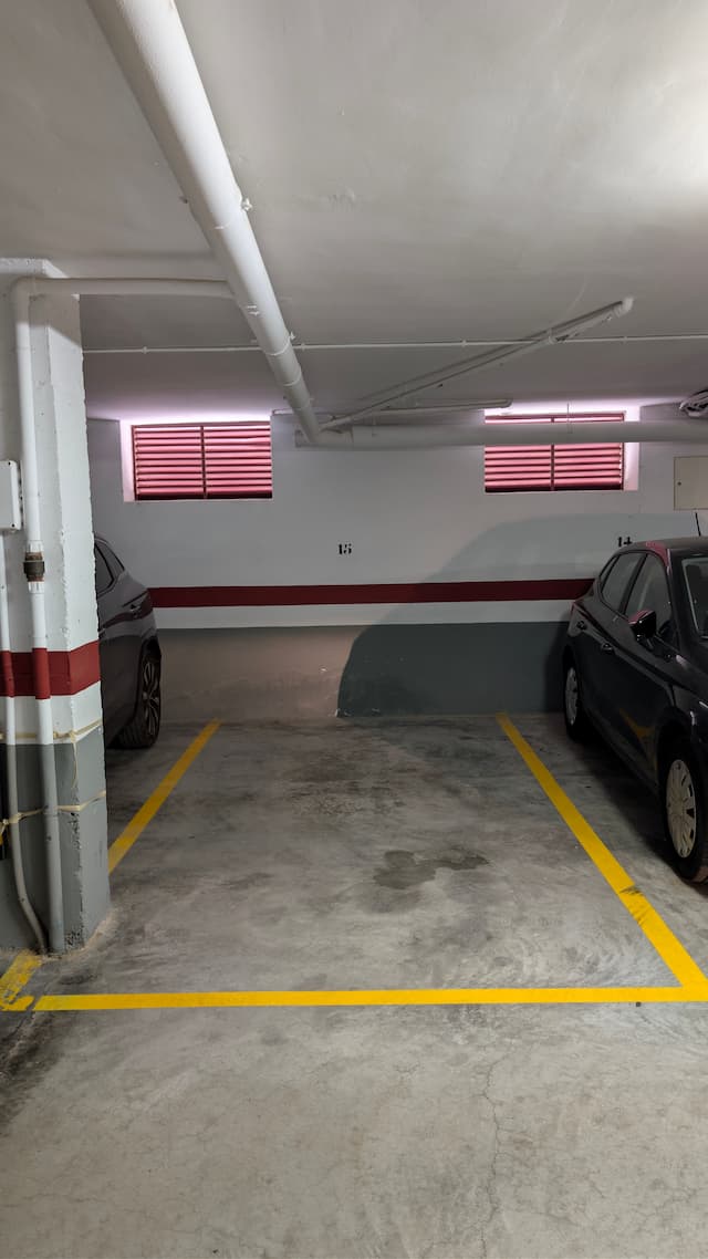 Plaza de garaje en Carrer de Manuela Estellés, 61, Poblats Marítims, València — foto 1